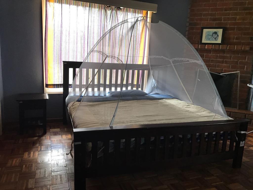 Teule Guest House Oloitokitok Екстер'єр фото