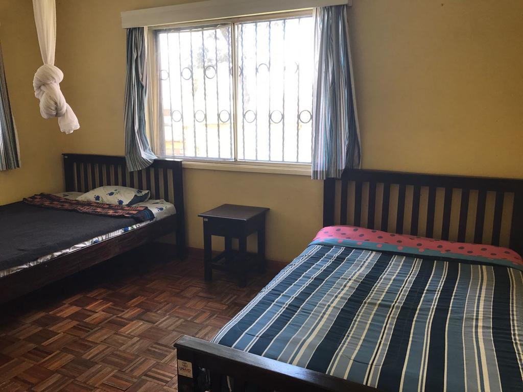 Teule Guest House Oloitokitok Екстер'єр фото